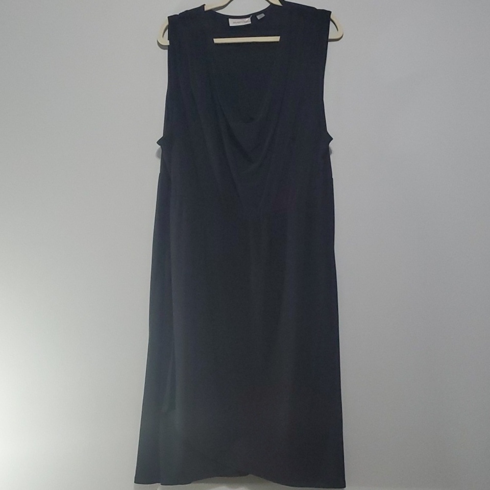 Avenue dress women's size 22 / 24 black